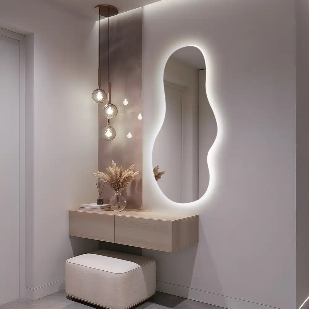 Moderní organické nástěnné zrcadlo s LED osvětlením