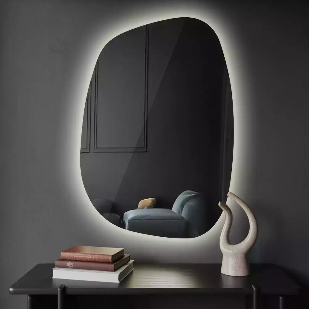 Nepravidelné zrcadlo ve tvaru skvrny s modernistickým designem