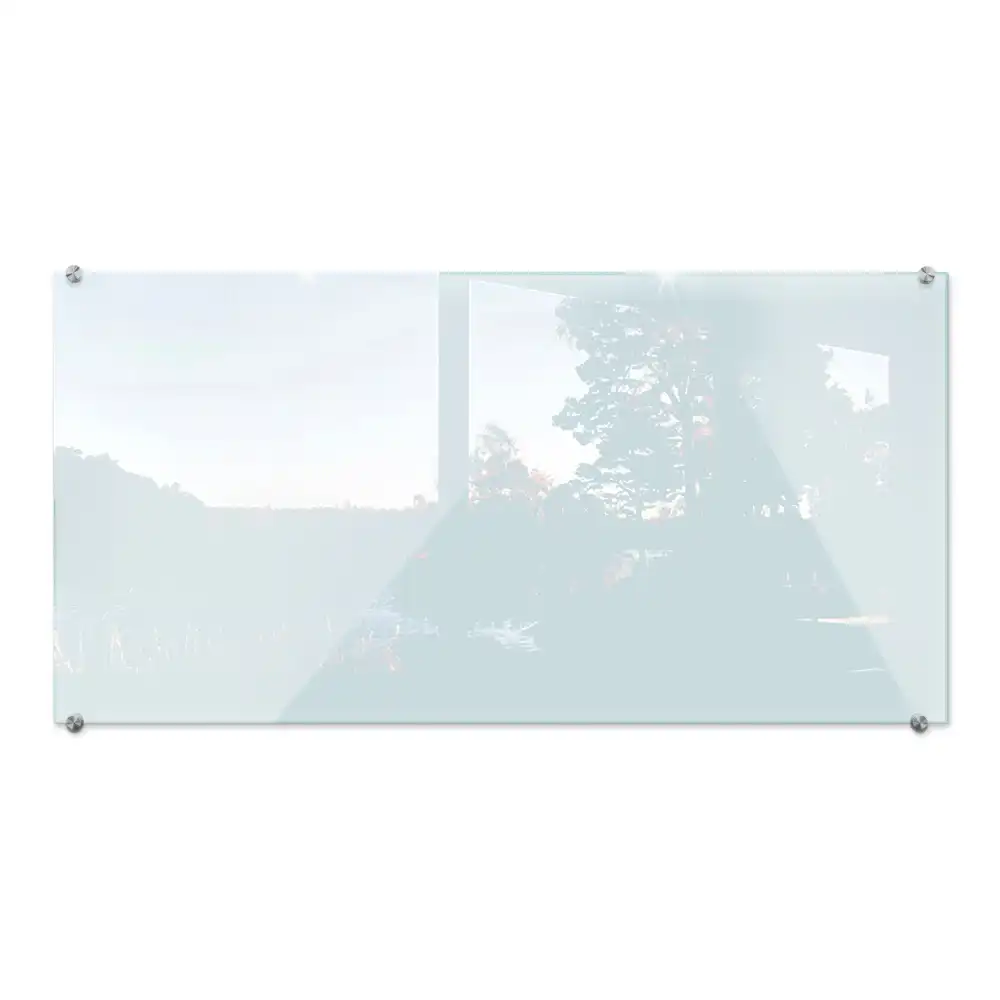 Transparentní kuchyňský panel