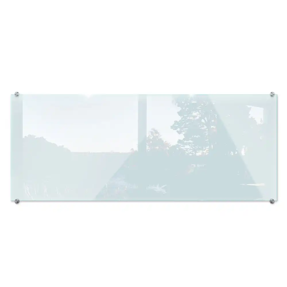 Transparentní kuchyňský panel