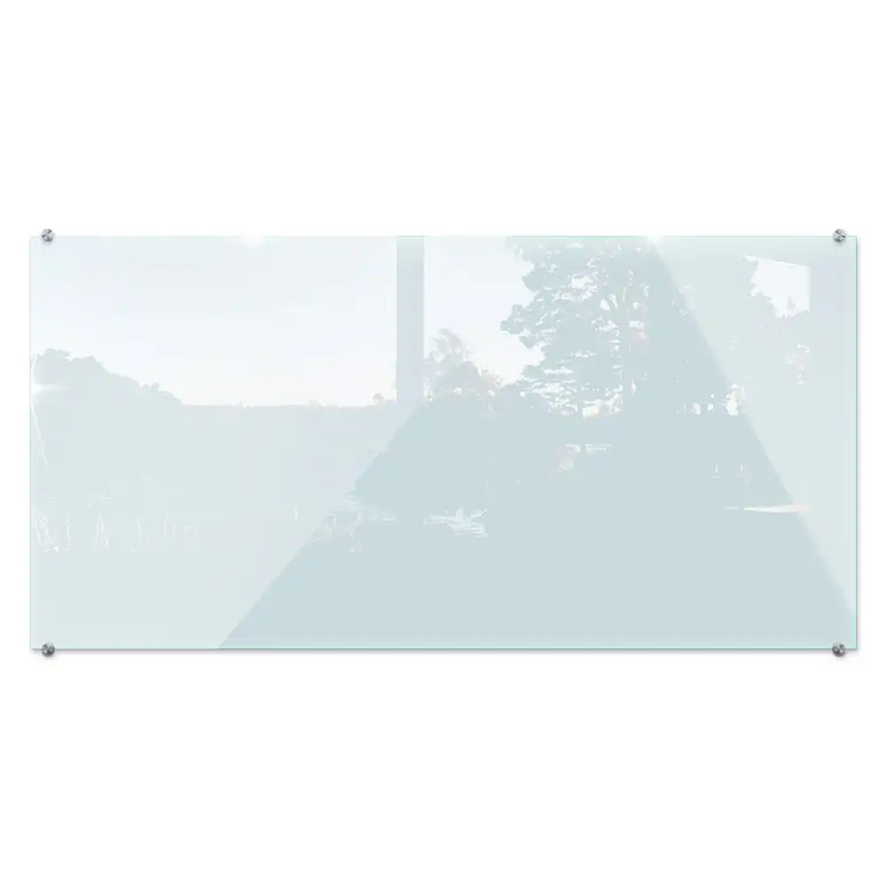 Transparentní kuchyňský panel