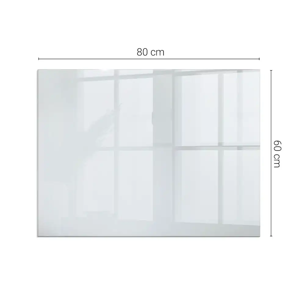 Bílá obdélníková skleněná podložka před kamna