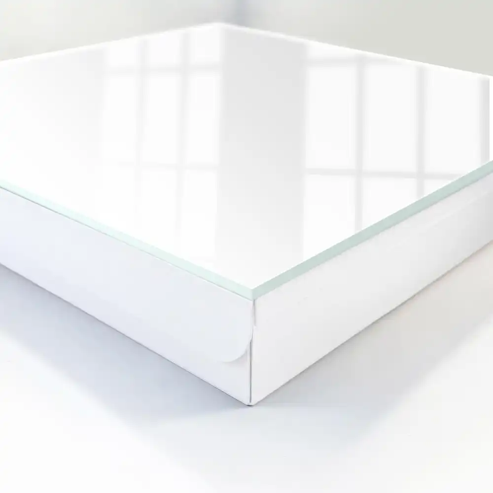 Minimalistický box na klíče v bílé barvě