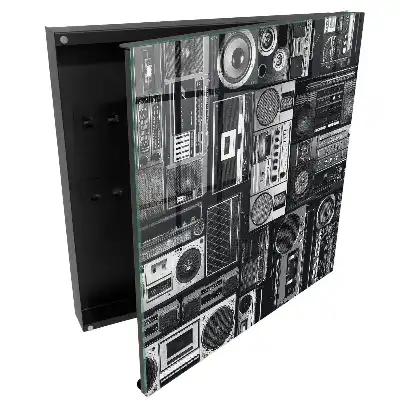 Stylový box na klíče ve vzhledu retro rádia a reproduktorů