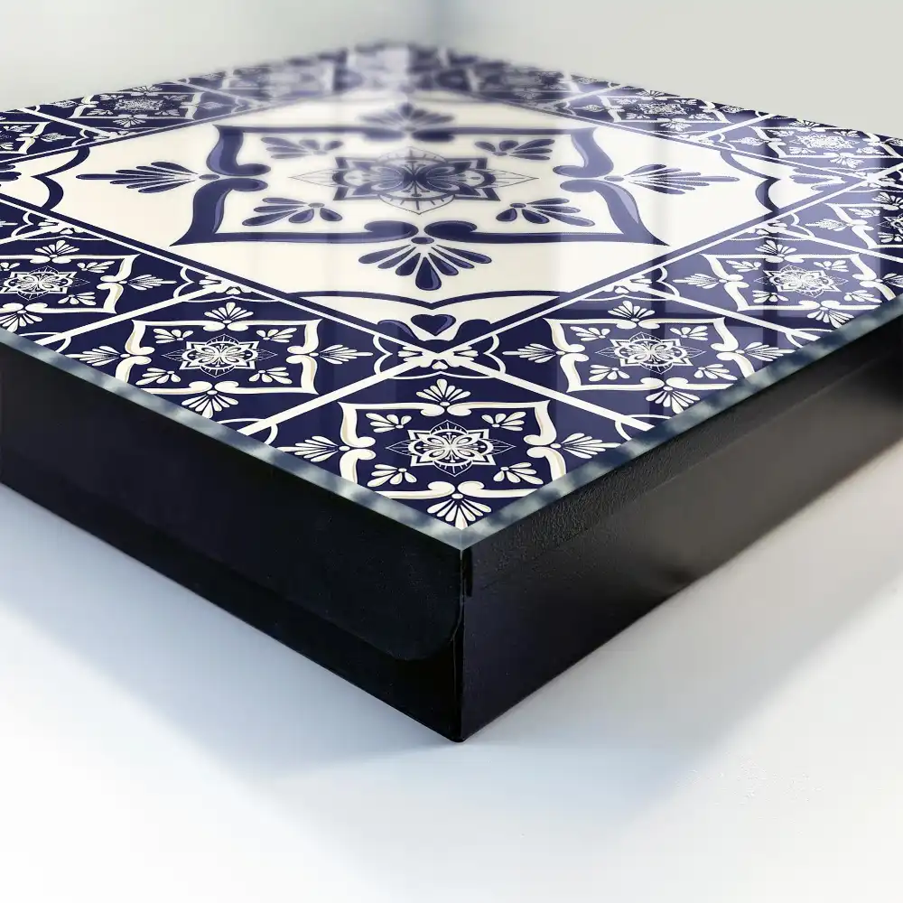 Box na klíče s geometrickými a květinovými vzory