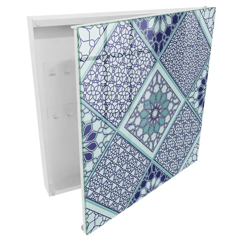 Nástěnná schránka na klíče s geometrickým designem v modrých odstínech