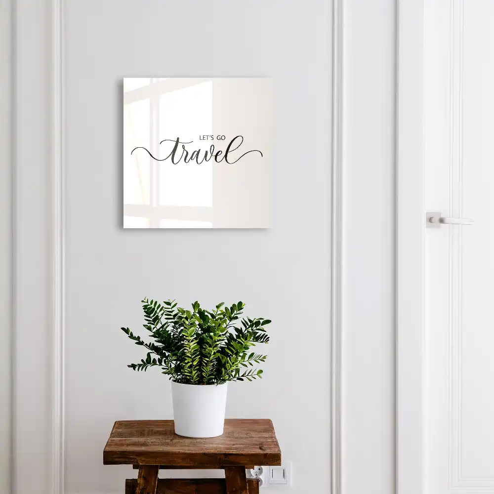Nástěnná skříňka na klíče s elegantním motivačním nápisem
