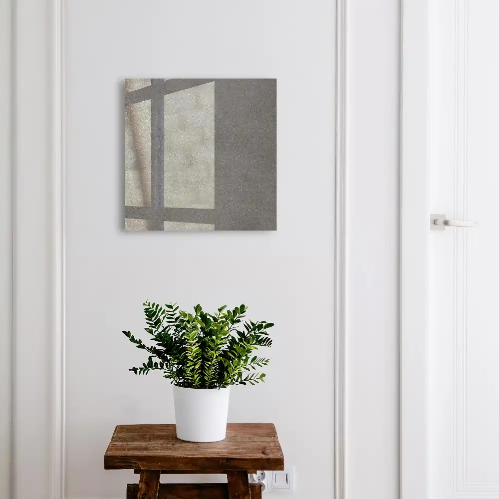 Elegantní box na klíče v šedé barvě s jemnými tónovými přechody