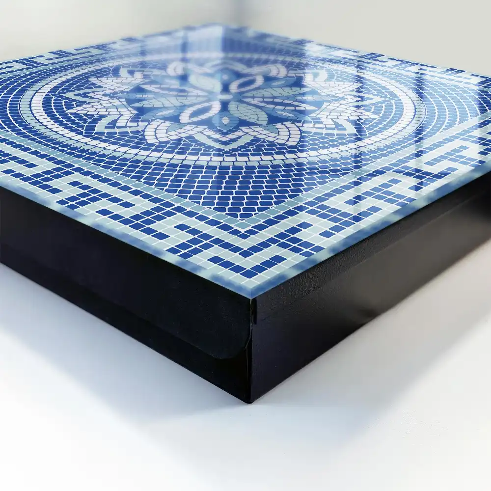 Box na klíče s geometrickou mozaikou a květinovým vzorem