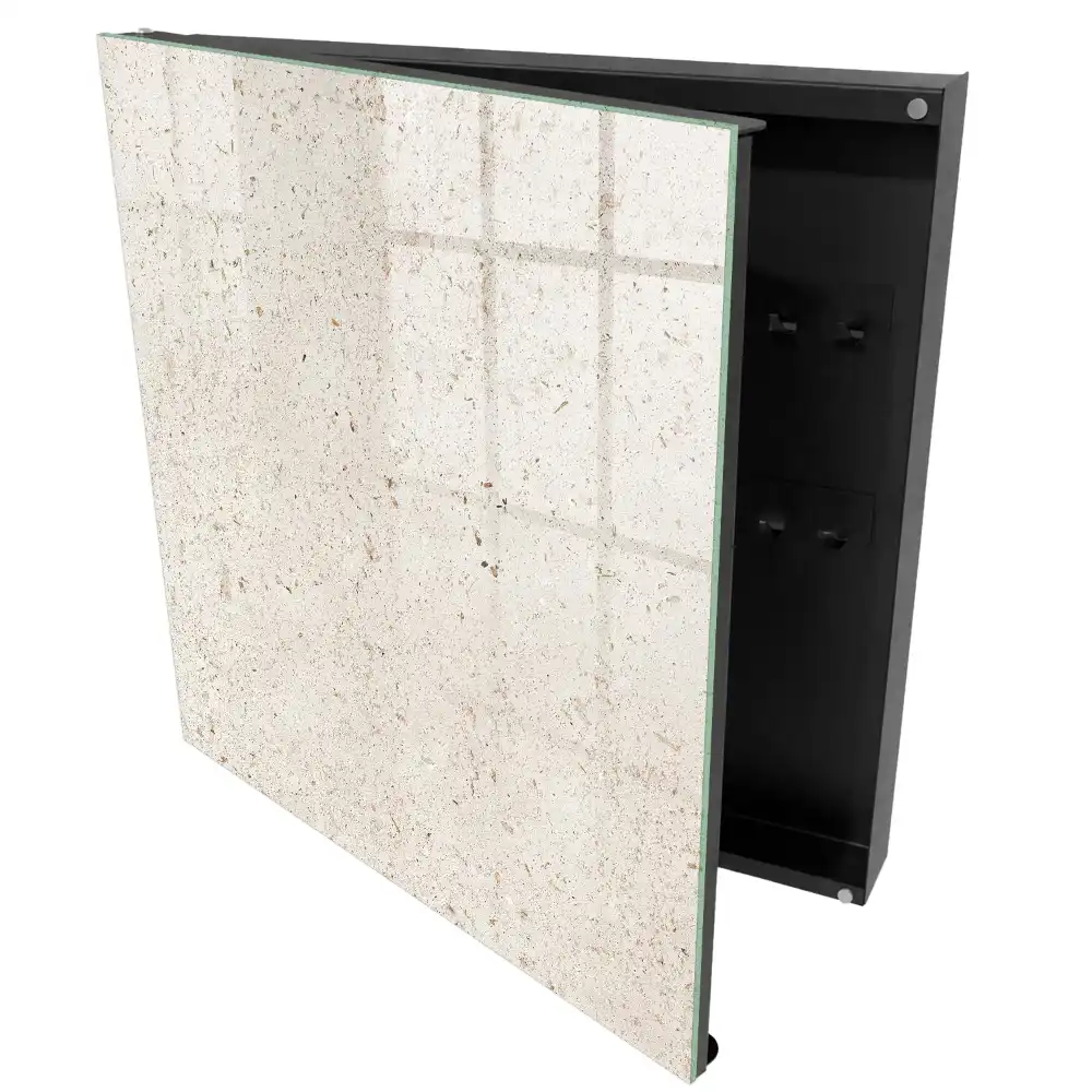Box na klíče s jemnou béžovou texturou a přírodním designem