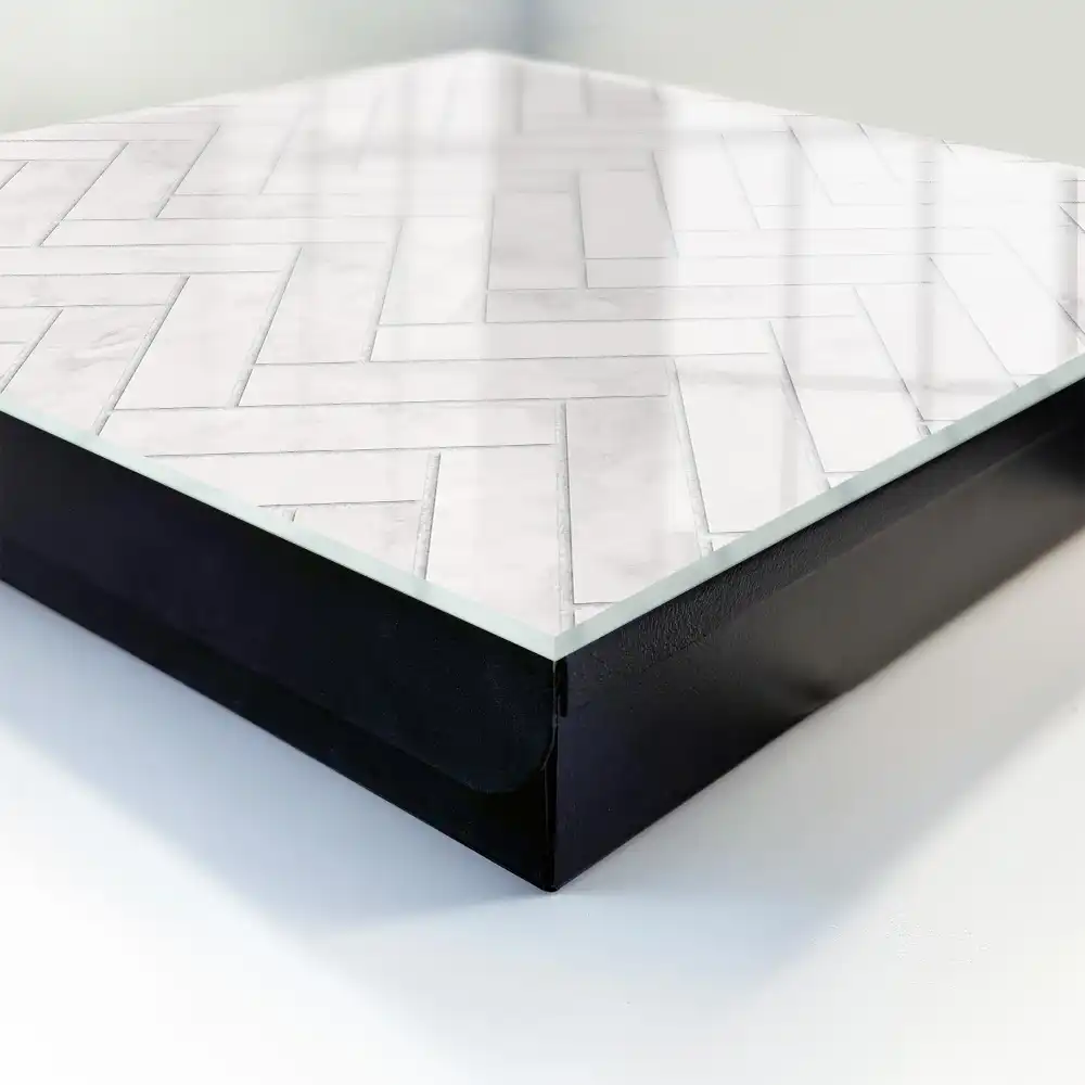 Elegantní box na klíče se vzorem rybí kosti a mramorovým akcentem