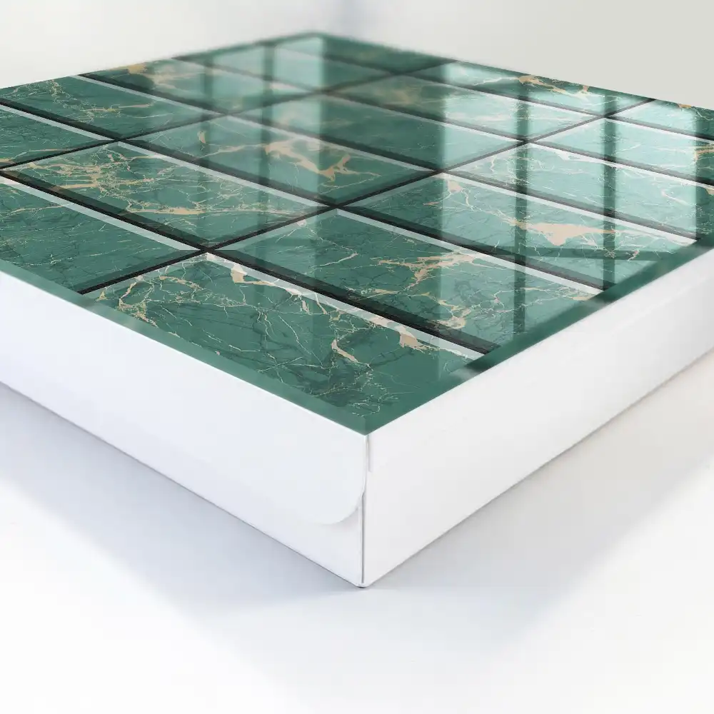 Moderní box na klíče se vzorem zeleného mramoru