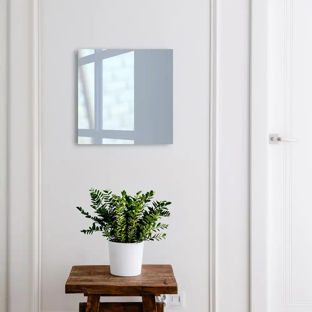 Pastelově modrá schránka na klíče v jednoduchém elegantním designu