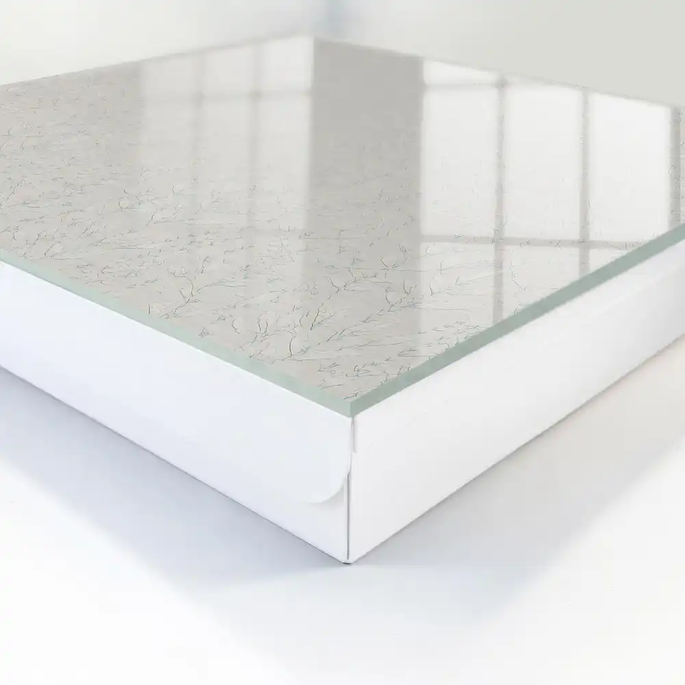 Nástěnná skříňka na klíče s jemným rostlinným vzorem v minimalistickém stylu