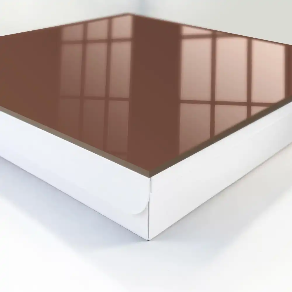 Elegantní box na klíče v teplém hnědém odstínu