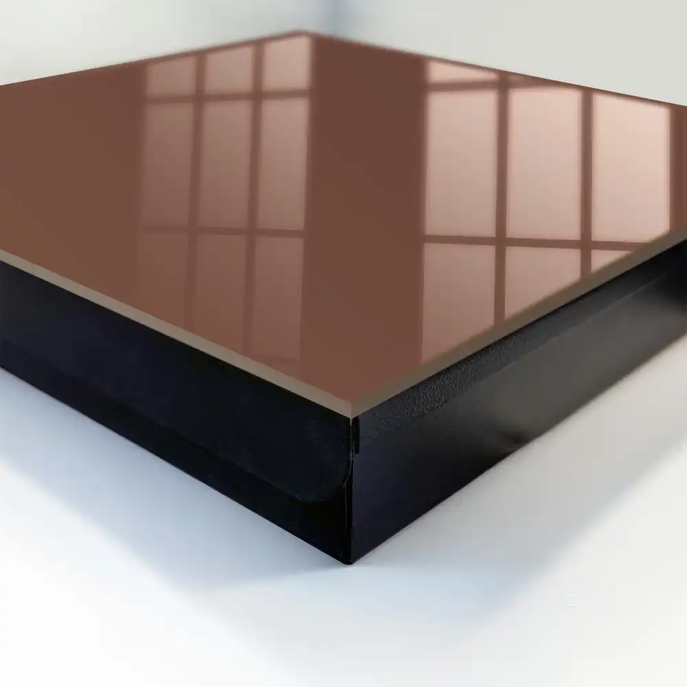 Elegantní box na klíče v teplém hnědém odstínu