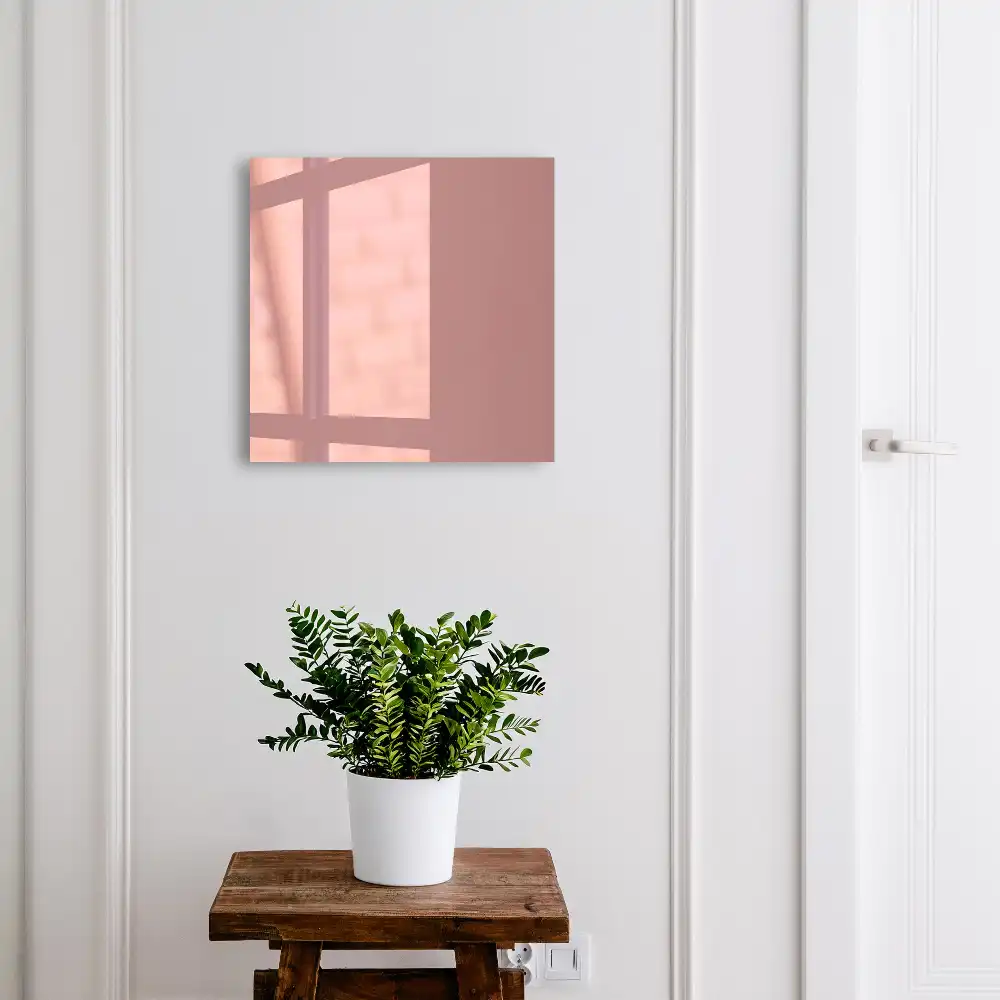 Elegantní minimalistický box na klíče ve vínovém odstínu