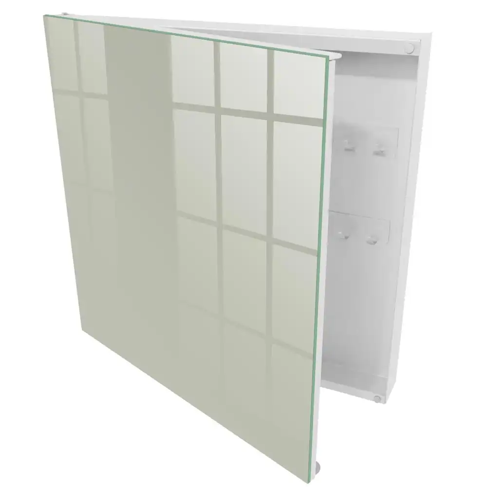Nástěnná skříňka na klíče v minimalistickém světle krémovém provedení