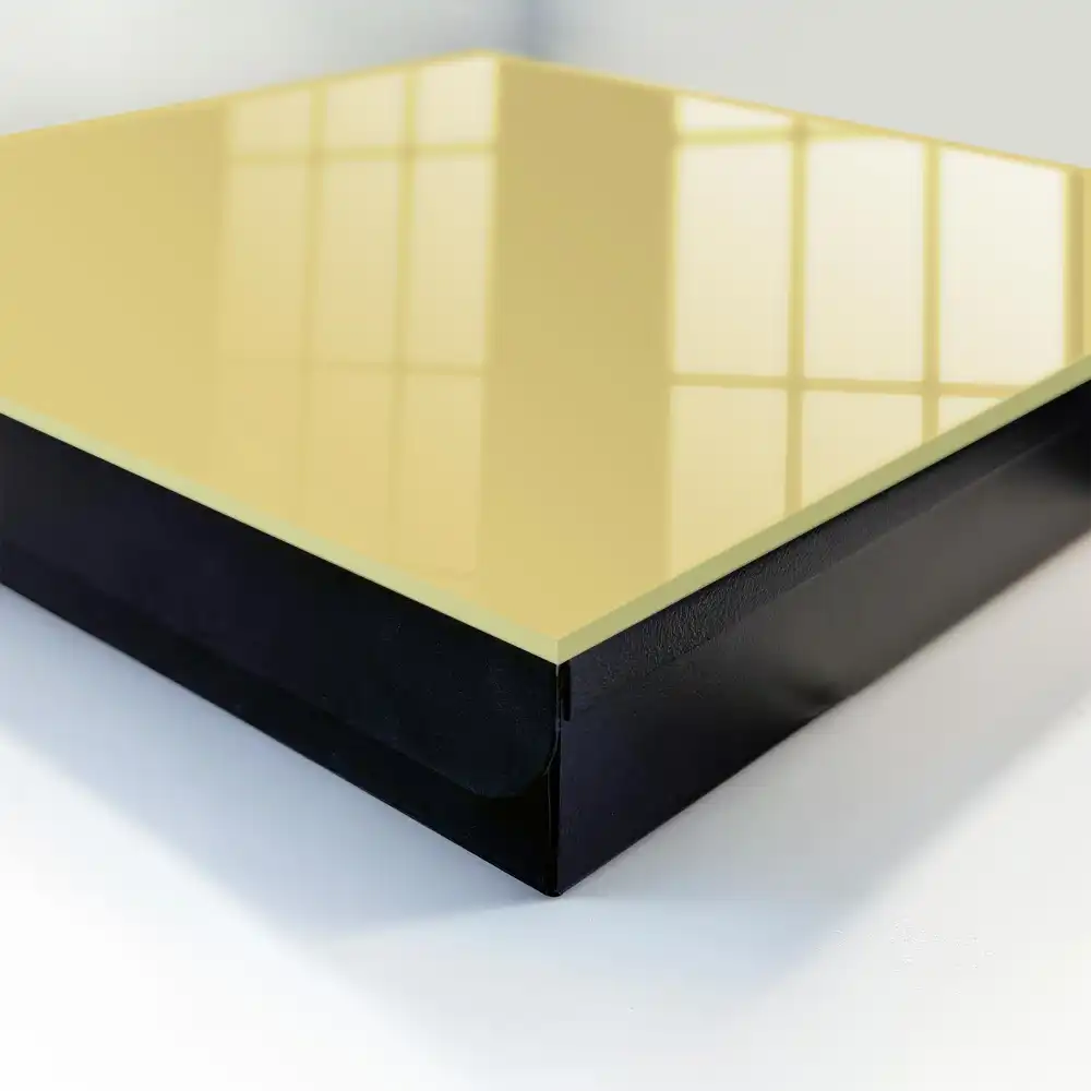 Nástěnná skříňka na klíče Mír a harmonie ve žlutém minimalistickém stylu