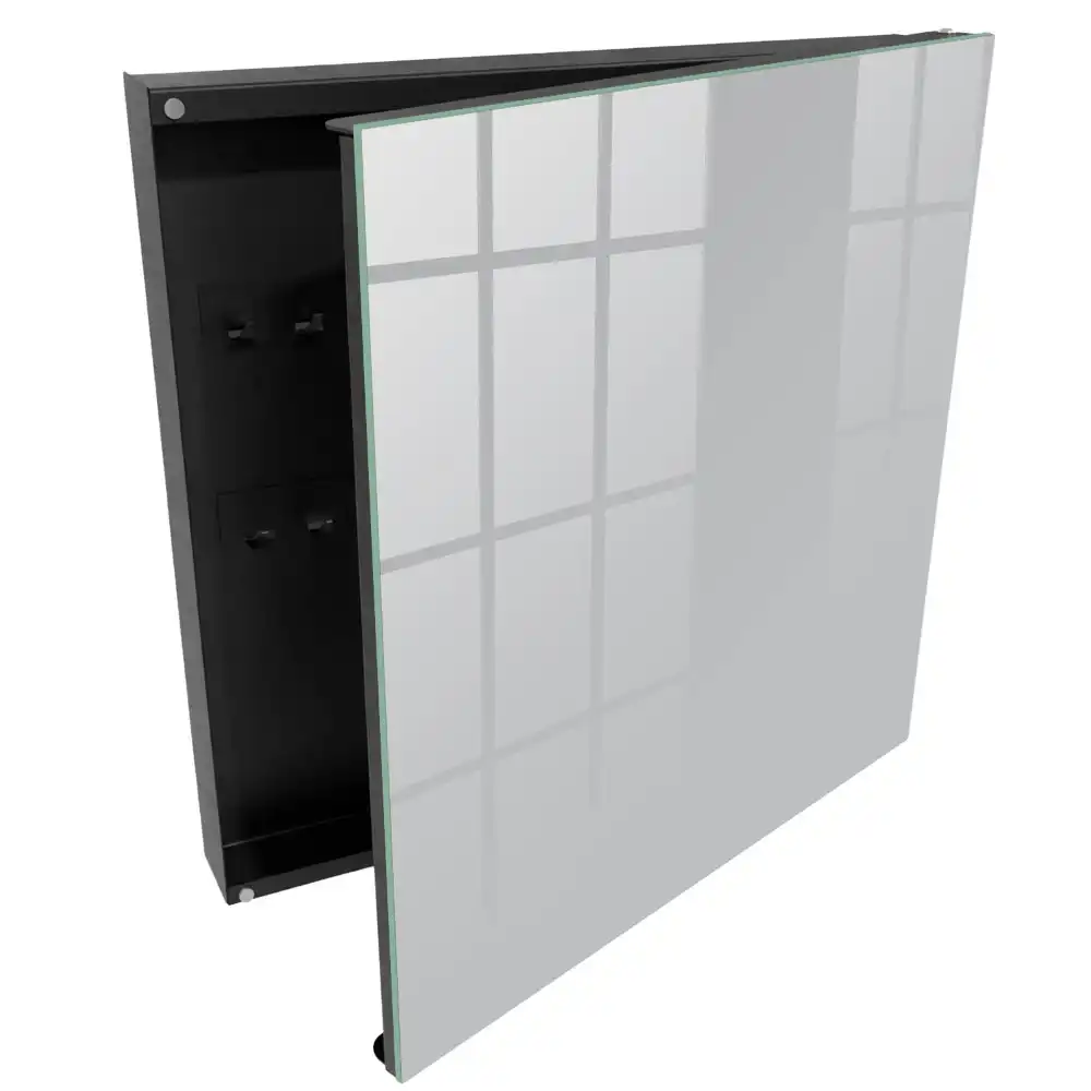 Minimalistický box na klíče s hladkým šedým pozadím