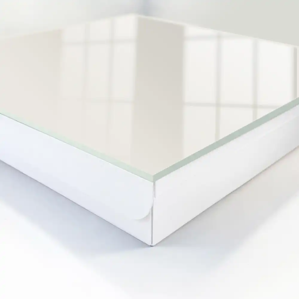 Minimalistický box na klíče v módní šedé barvě