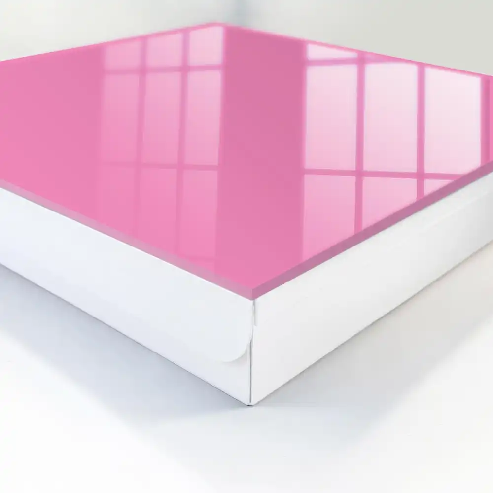 Pastelový box na klíče v minimalistickém designu
