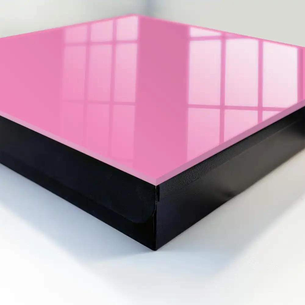 Pastelový box na klíče v minimalistickém designu