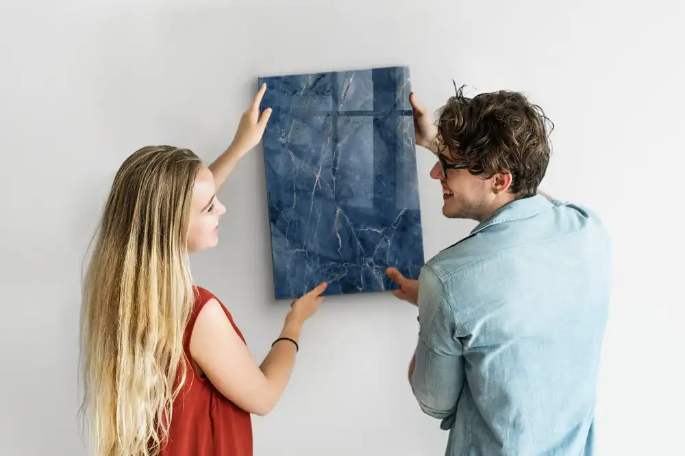 Magnetická popisovací tabule se stylovým mramorovým designem