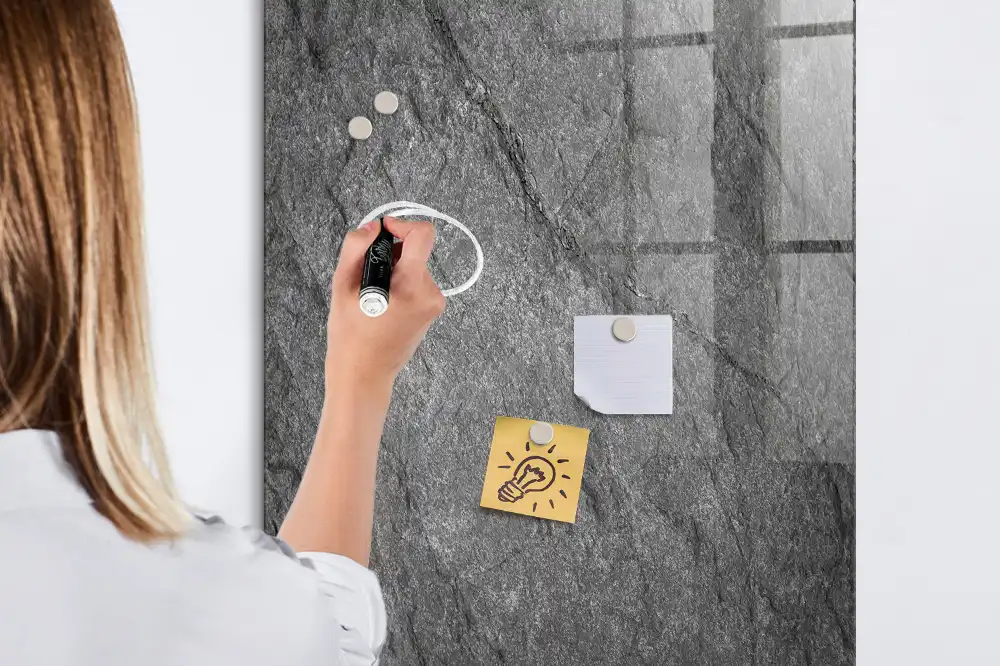 Magnetická kreslicí tabulka s texturou skály