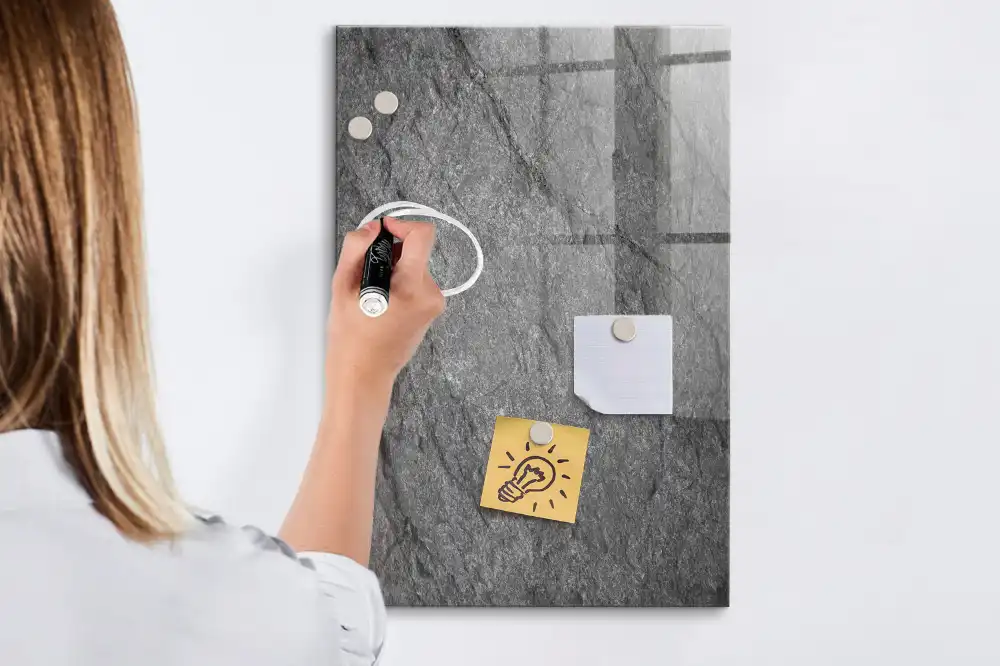 Magnetická kreslicí tabulka s texturou skály