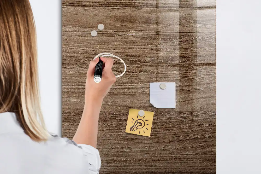 Magnetická popisovací tabule s dekorem dřeva