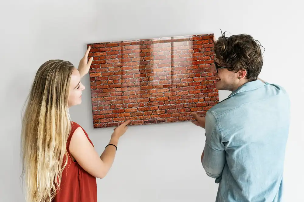 Magnetická psací tabule s motivem historické cihlové zdi