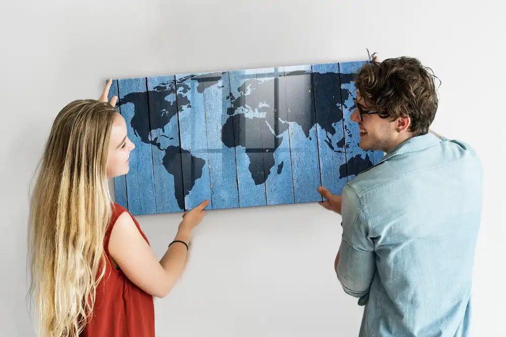Magnetická psací tabule mapa světa na dřevě