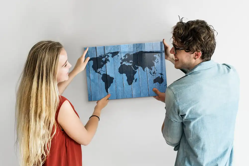 Magnetická psací tabule mapa světa na dřevě