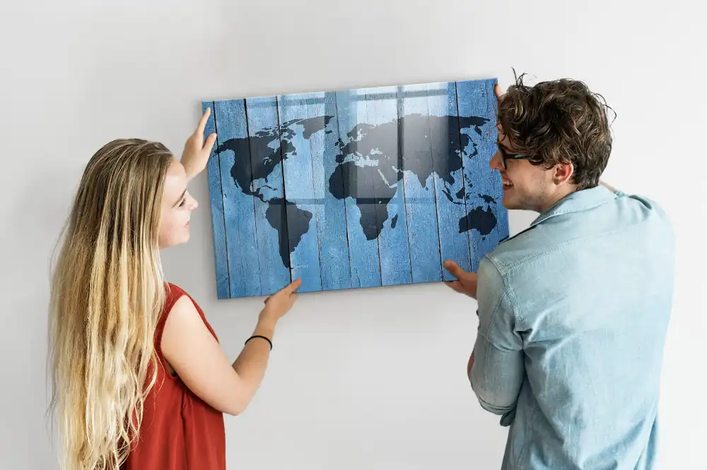 Magnetická psací tabule mapa světa na dřevě