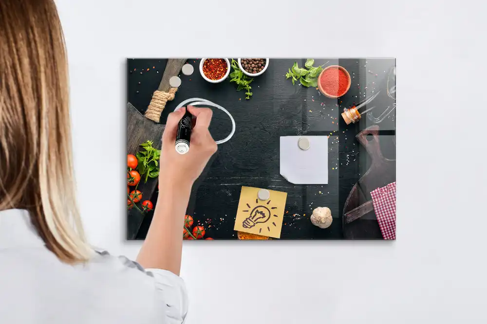 Magnetická kreslící tabule s motivem kuchyňského náčiní