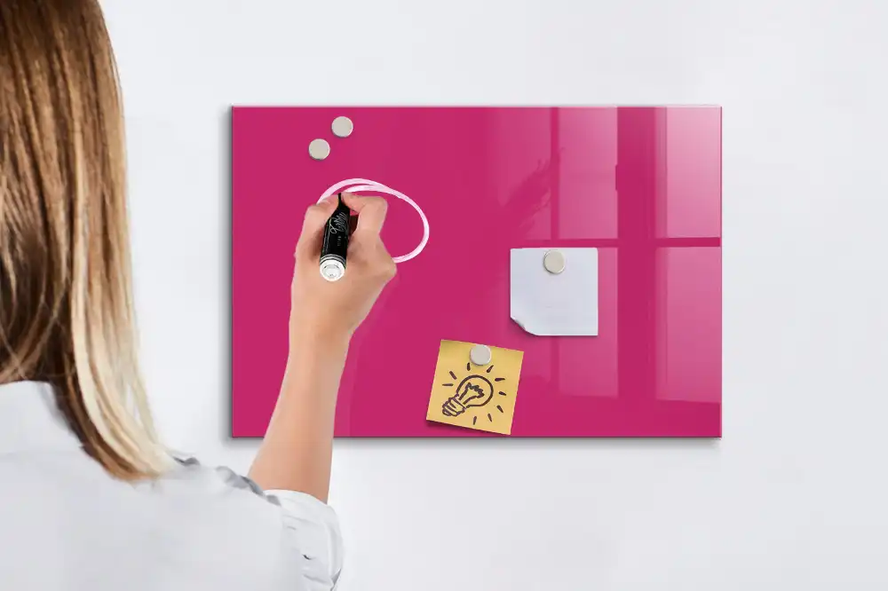 Růžová silná magnetická psací tabule