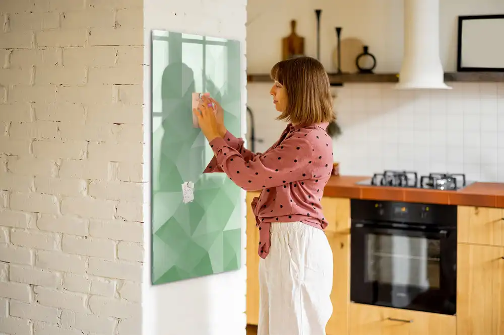 Magnetická popisovací tabule ve tvaru trojúhelníku