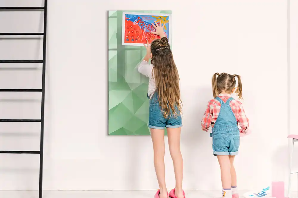 Magnetická popisovací tabule ve tvaru trojúhelníku