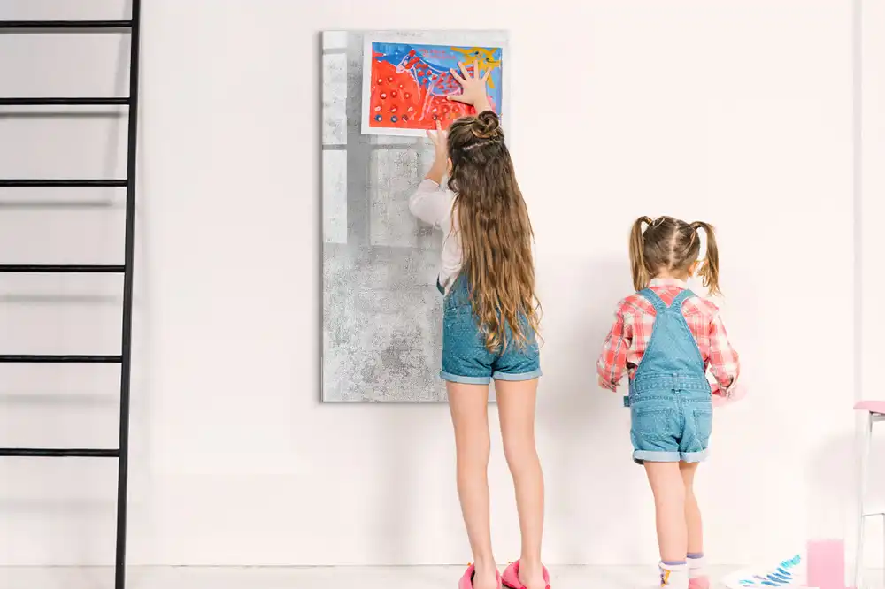 Magnetická popisovací tabule s dekorem betonové zdi