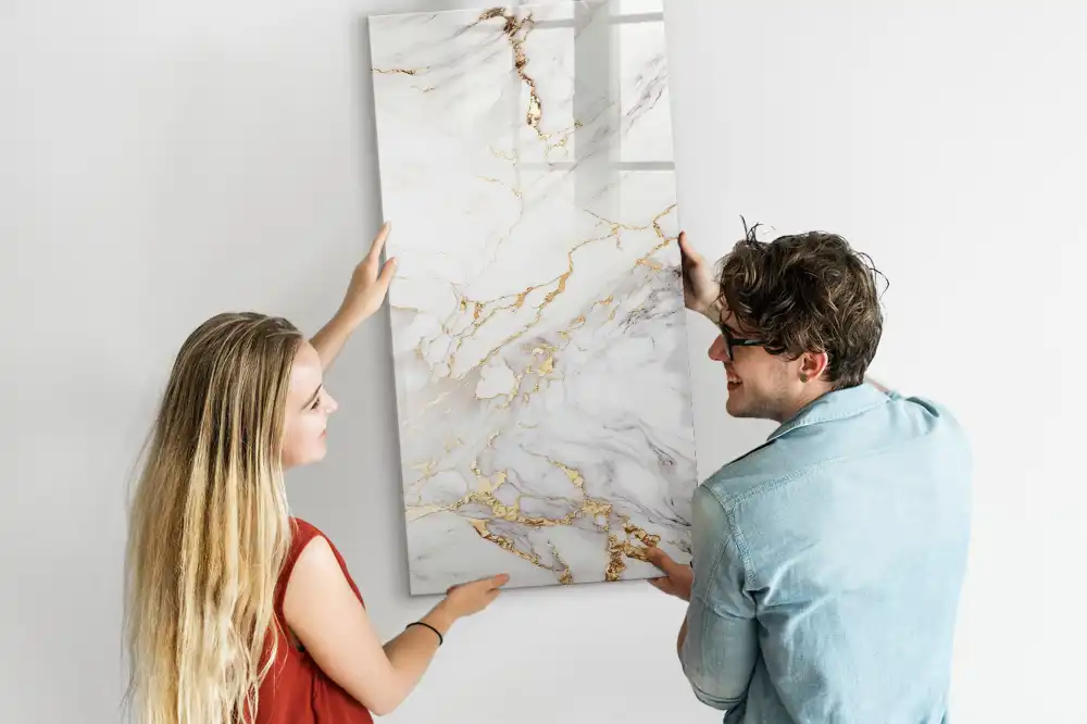 Dekorativní magnetická psací tabule v designu mramoru