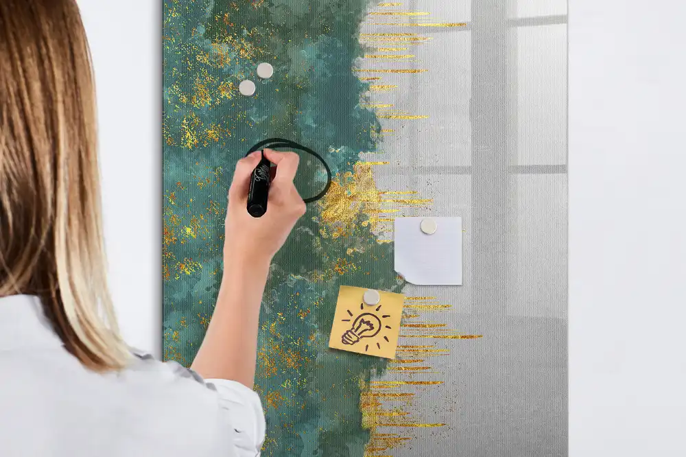 Dekorativní magnetická popisovací tabule s grafickým motivem