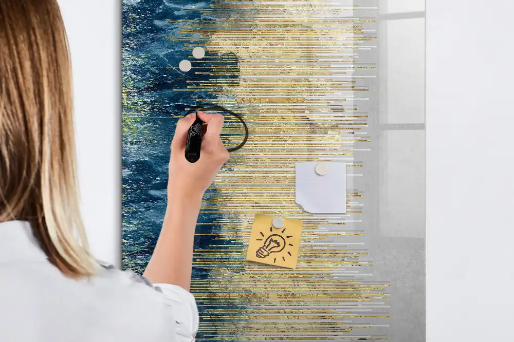 Magnetická kreslící tabule s dekorativním vzorem