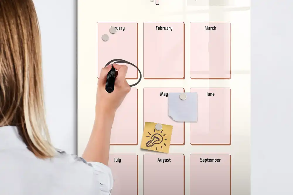 Magnetická kreslící tabule výroční kalendář