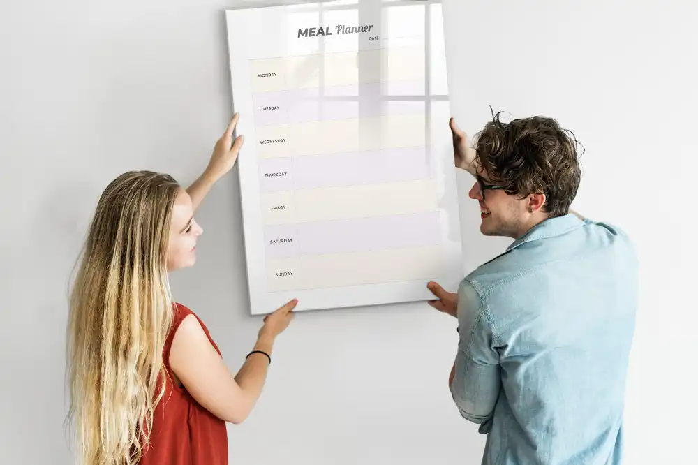 Magnetická kreslící tabule s organizérem na menu