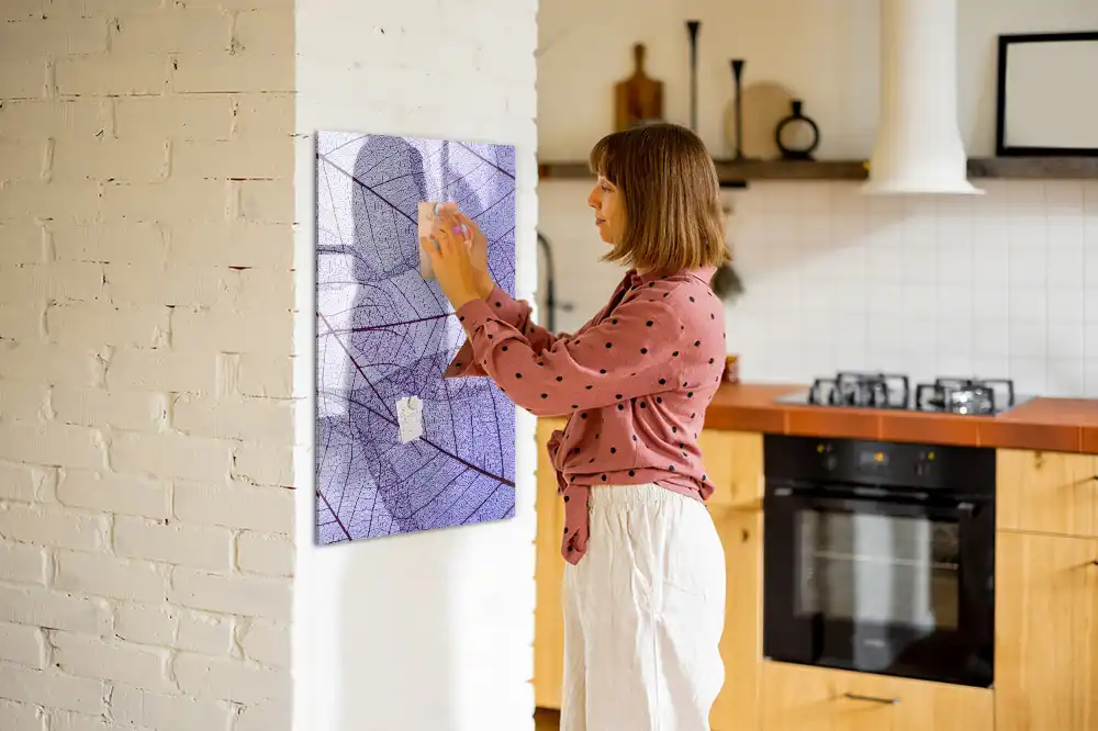 Magnetická kreslicí tabulka se strukturou listu
