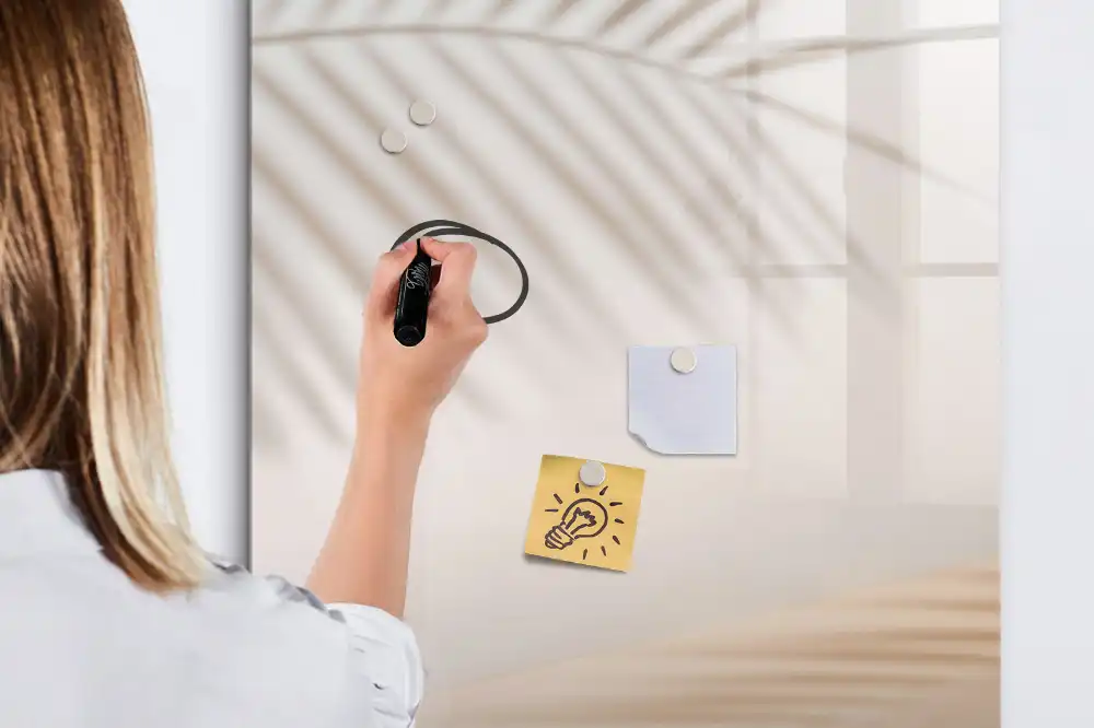 Magnetická popisovací tabule se stínem palmového listu