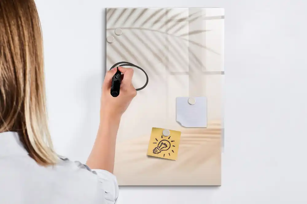 Magnetická popisovací tabule se stínem palmového listu