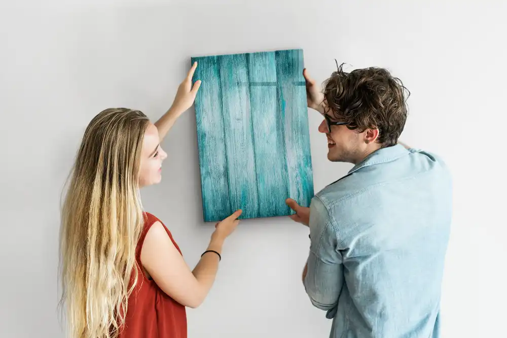 Magnetická kreslící tabule v modrém dřevěném rámu
