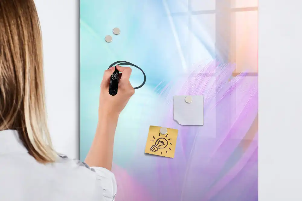 Magnetická psací tabule peří v pastelových barvách
